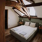 아파트 Mushrooms Malomszallas *
